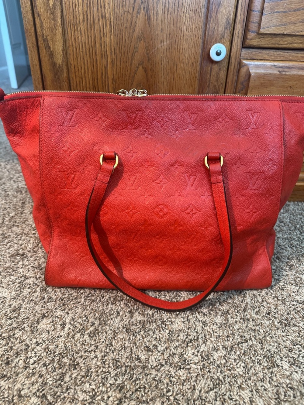 Louis Vuitton Lumineuse Empreinte Red Orient Leather Tote with Gold Hardware - Picture 5 of 16